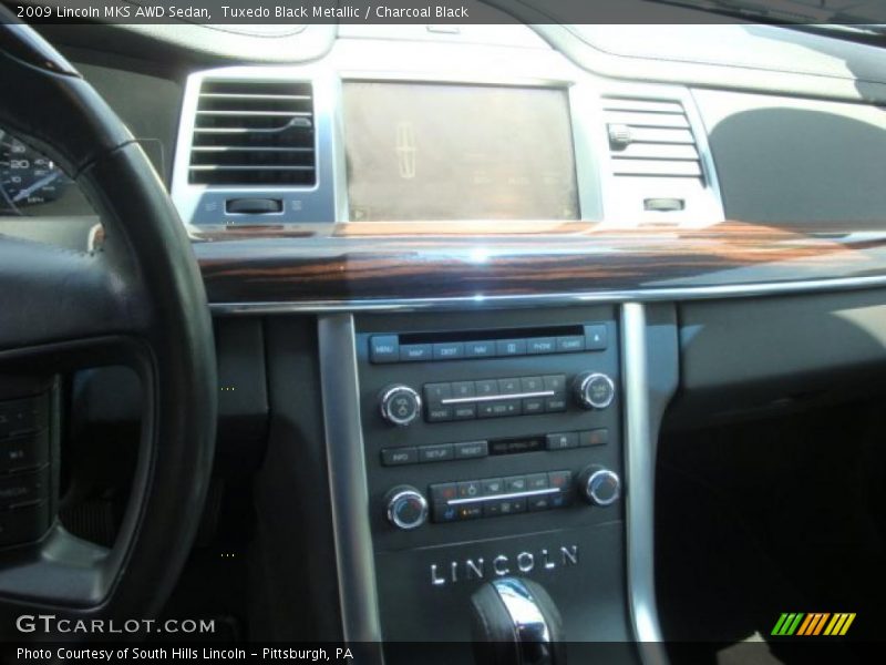 Tuxedo Black Metallic / Charcoal Black 2009 Lincoln MKS AWD Sedan