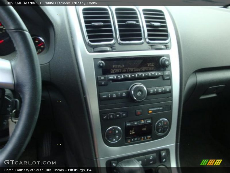 White Diamond Tricoat / Ebony 2009 GMC Acadia SLT