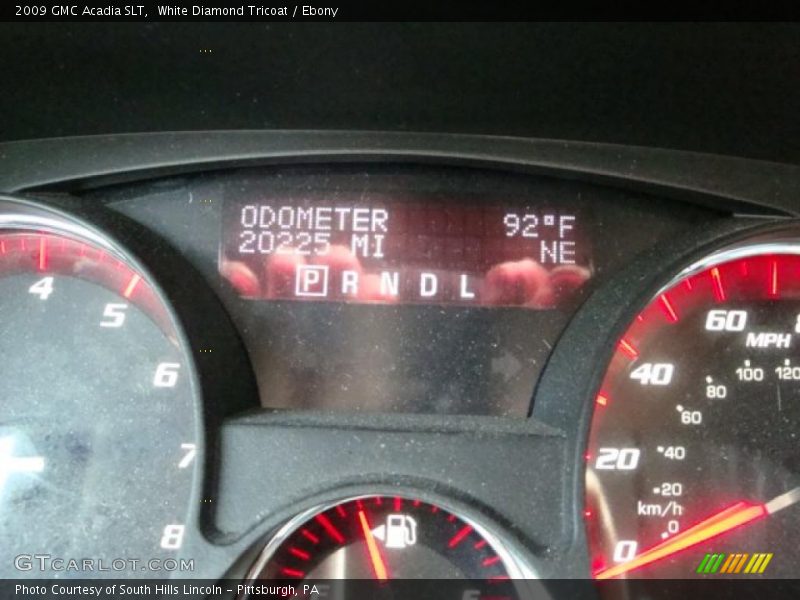 White Diamond Tricoat / Ebony 2009 GMC Acadia SLT