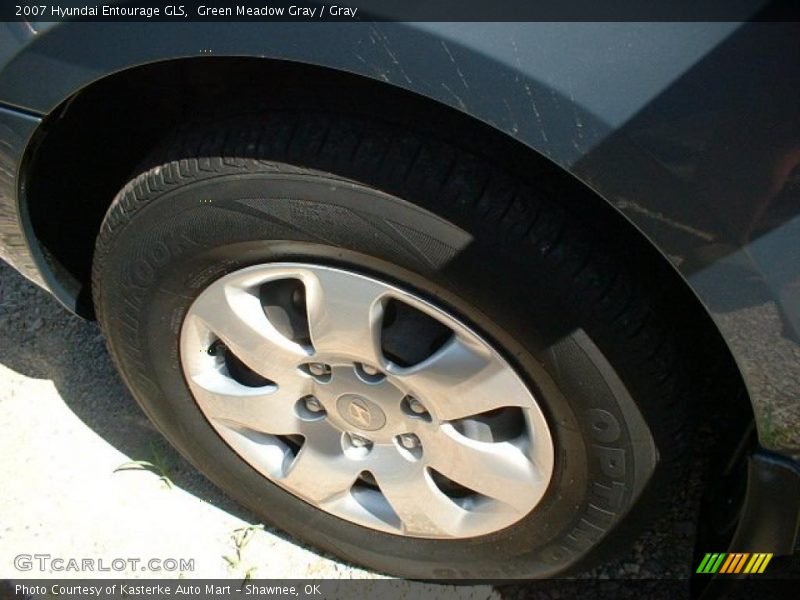 Green Meadow Gray / Gray 2007 Hyundai Entourage GLS