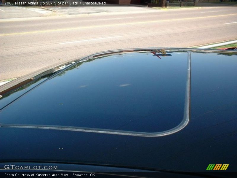 Super Black / Charcoal/Red 2005 Nissan Altima 3.5 SE-R