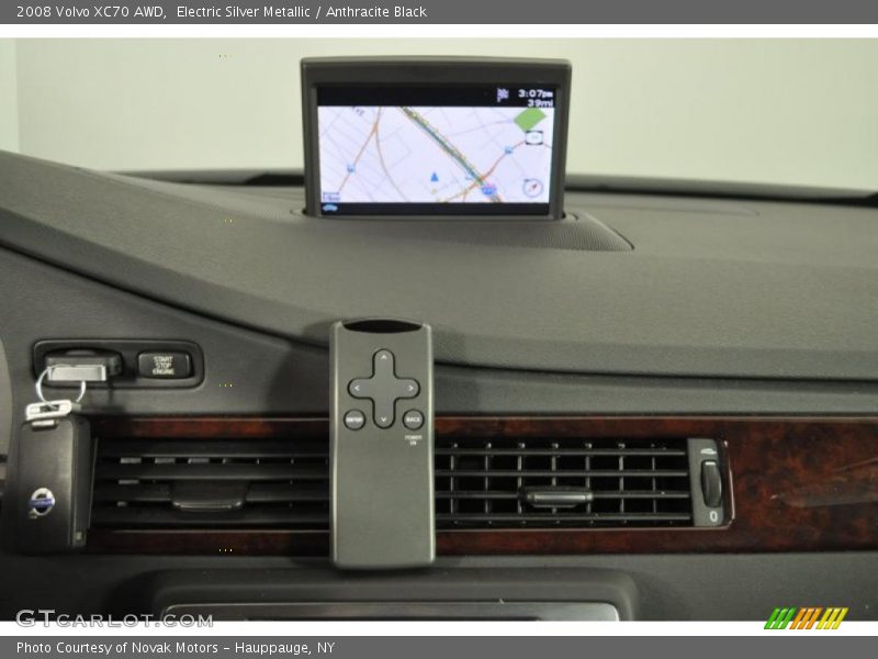 Electric Silver Metallic / Anthracite Black 2008 Volvo XC70 AWD