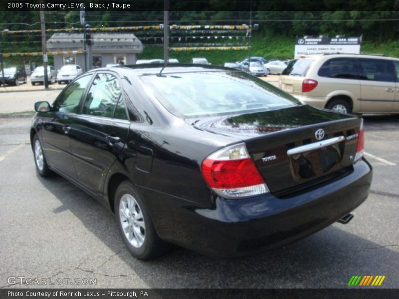 Black / Taupe 2005 Toyota Camry LE V6