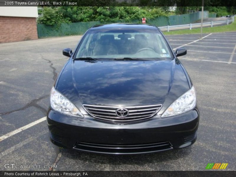 Black / Taupe 2005 Toyota Camry LE V6