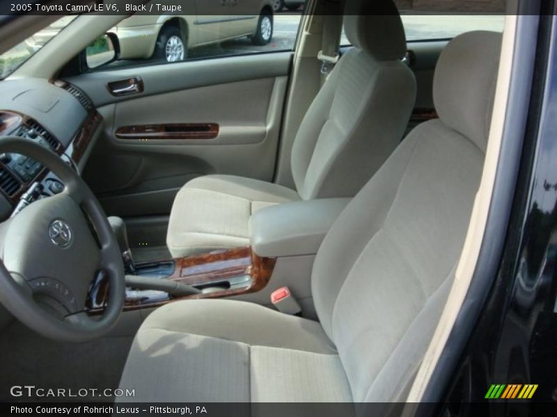 Black / Taupe 2005 Toyota Camry LE V6