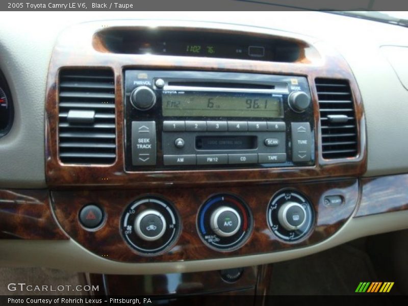 Black / Taupe 2005 Toyota Camry LE V6