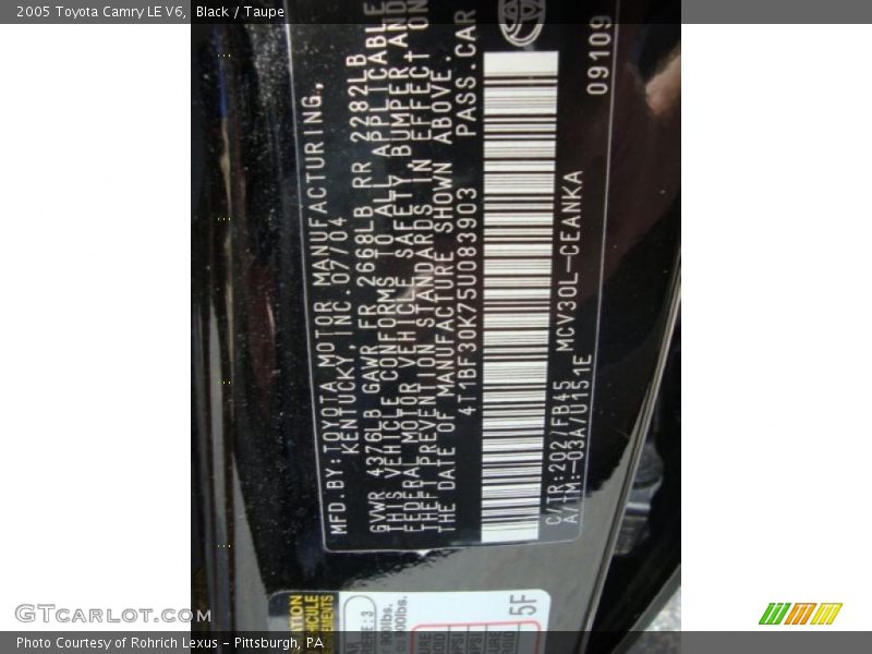 Black / Taupe 2005 Toyota Camry LE V6