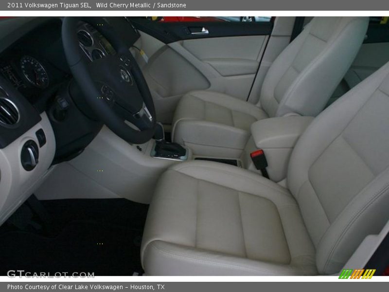 Wild Cherry Metallic / Sandstone 2011 Volkswagen Tiguan SEL