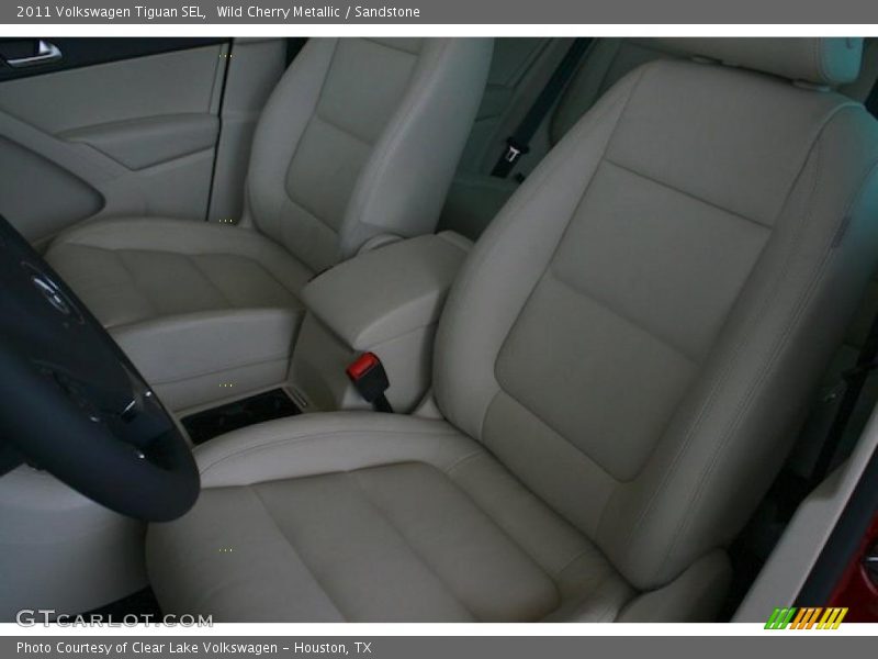 Wild Cherry Metallic / Sandstone 2011 Volkswagen Tiguan SEL