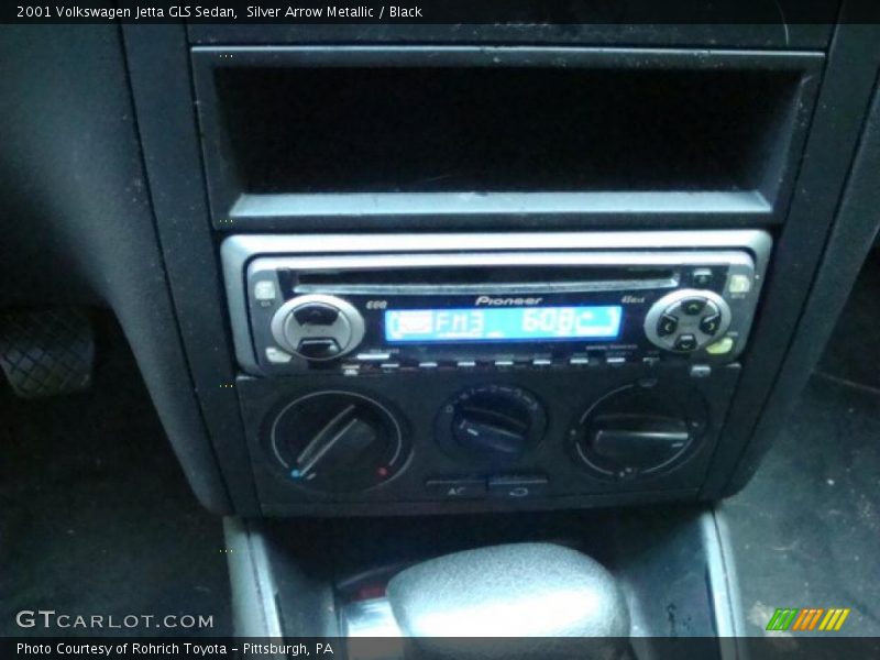 Silver Arrow Metallic / Black 2001 Volkswagen Jetta GLS Sedan
