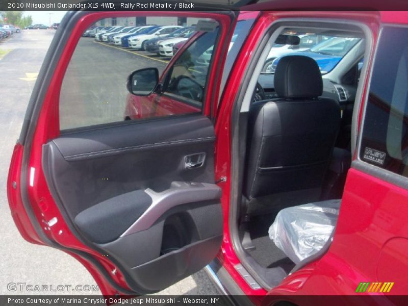Rally Red Metallic / Black 2010 Mitsubishi Outlander XLS 4WD