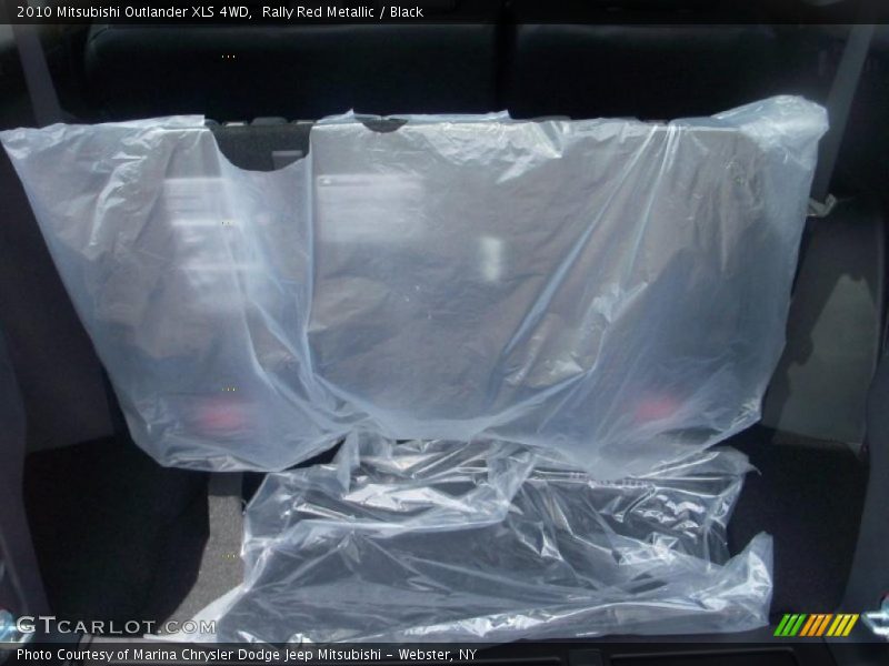 Rally Red Metallic / Black 2010 Mitsubishi Outlander XLS 4WD