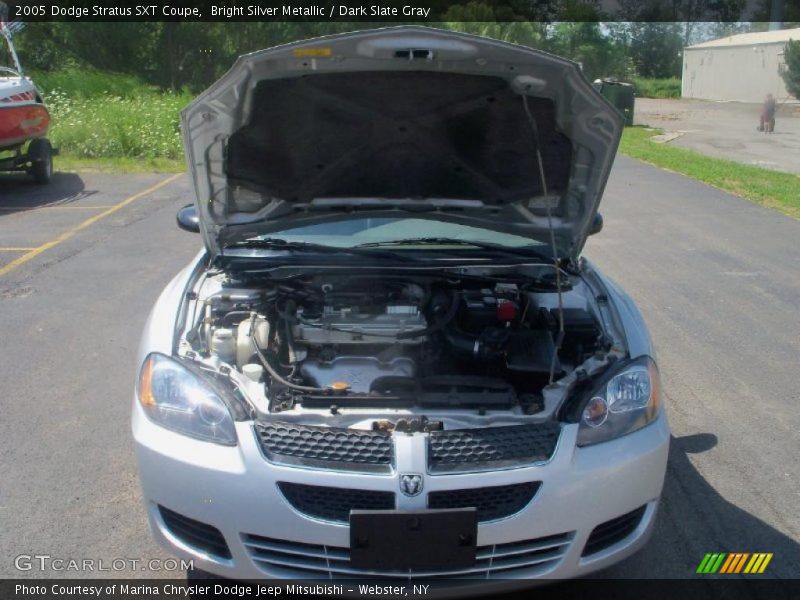 Bright Silver Metallic / Dark Slate Gray 2005 Dodge Stratus SXT Coupe