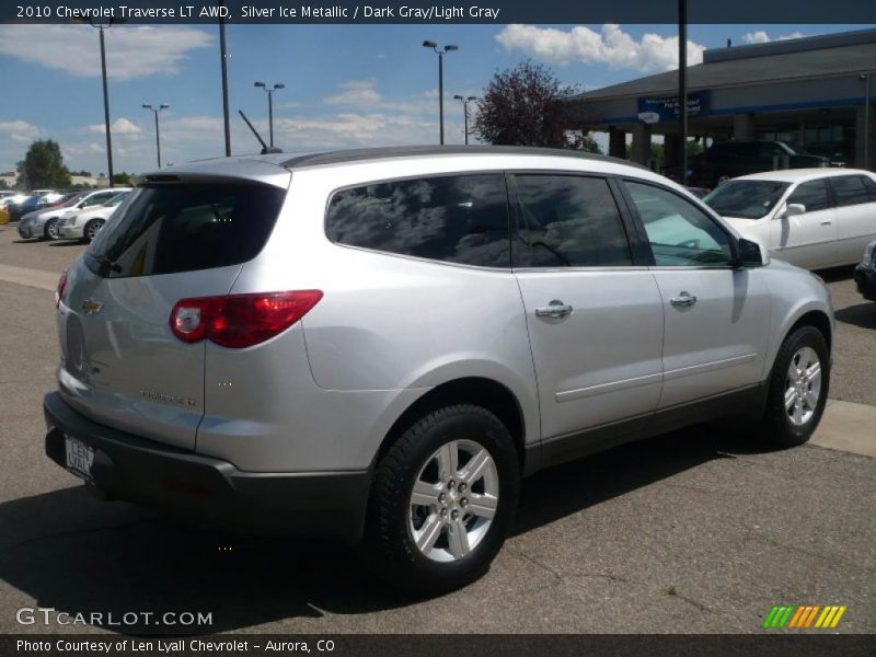 Silver Ice Metallic / Dark Gray/Light Gray 2010 Chevrolet Traverse LT AWD