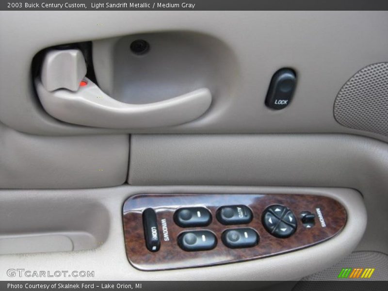 Light Sandrift Metallic / Medium Gray 2003 Buick Century Custom