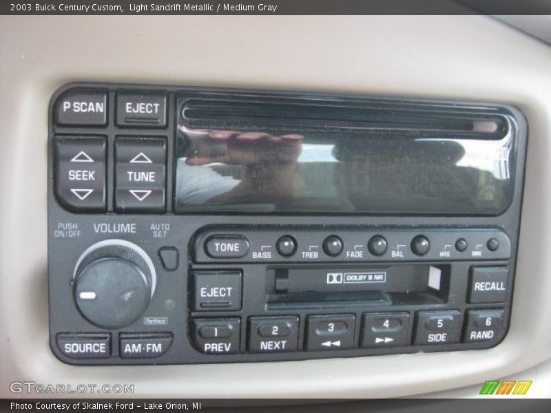 Light Sandrift Metallic / Medium Gray 2003 Buick Century Custom