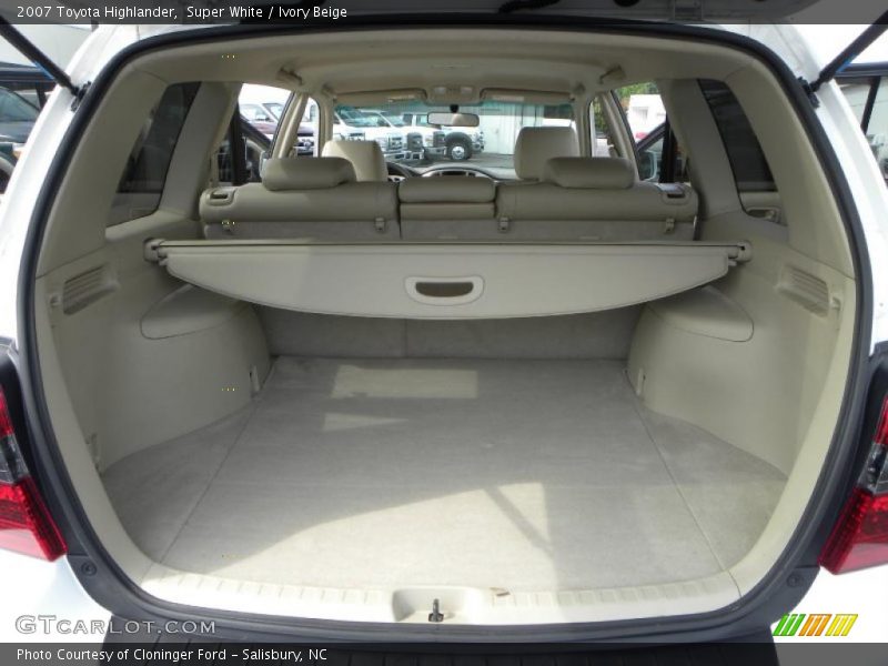 Super White / Ivory Beige 2007 Toyota Highlander