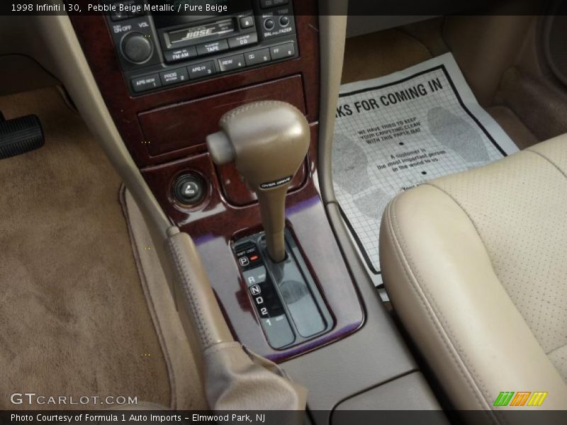 Pebble Beige Metallic / Pure Beige 1998 Infiniti I 30
