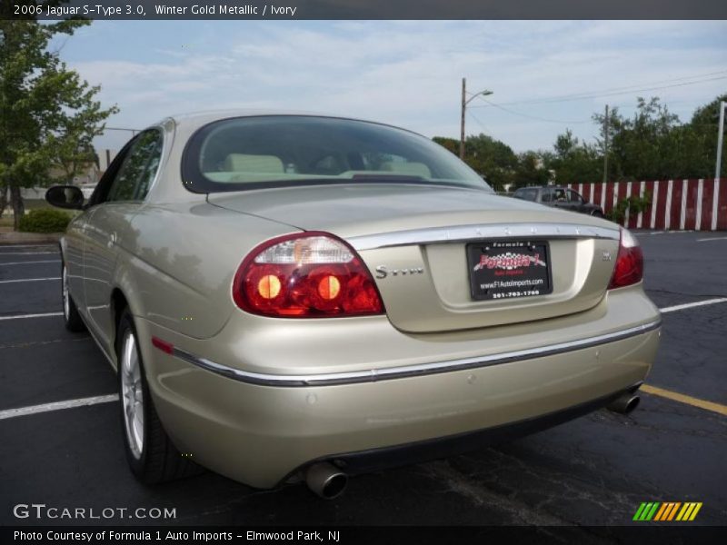 Winter Gold Metallic / Ivory 2006 Jaguar S-Type 3.0