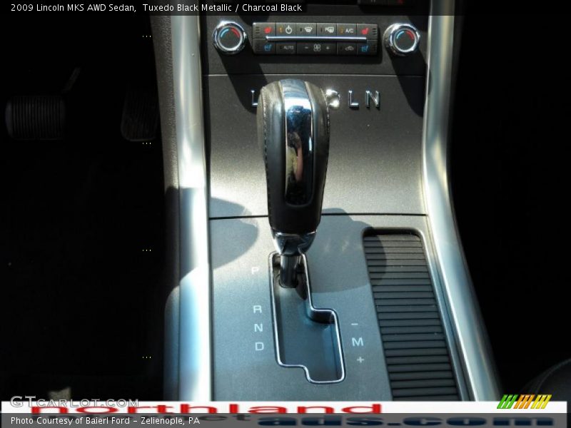 Tuxedo Black Metallic / Charcoal Black 2009 Lincoln MKS AWD Sedan