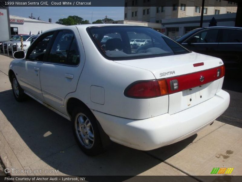 Cloud White / Charcoal 1999 Nissan Sentra GXE