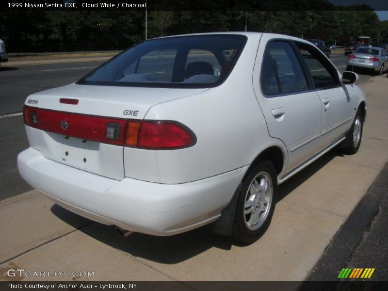 Cloud White / Charcoal 1999 Nissan Sentra GXE
