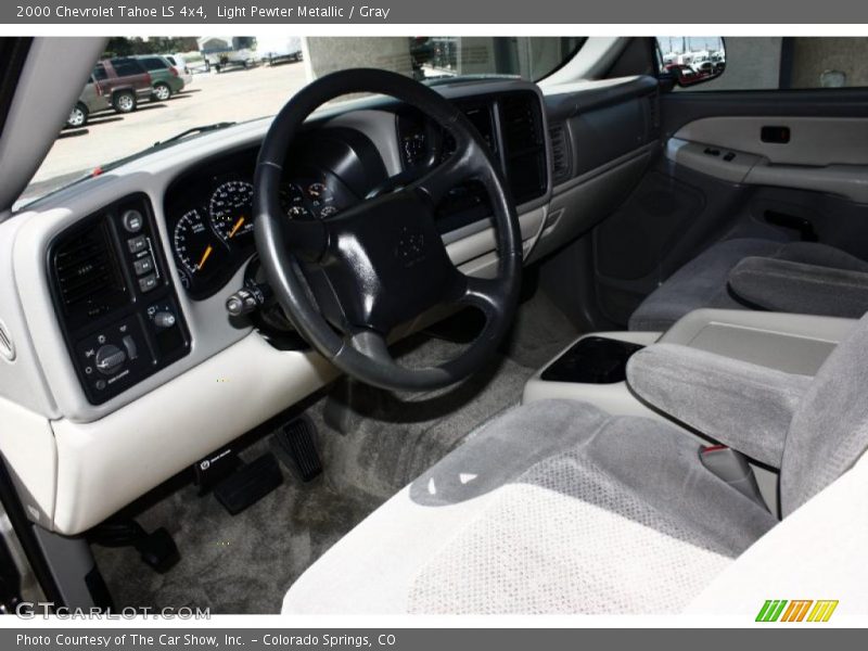 Light Pewter Metallic / Gray 2000 Chevrolet Tahoe LS 4x4