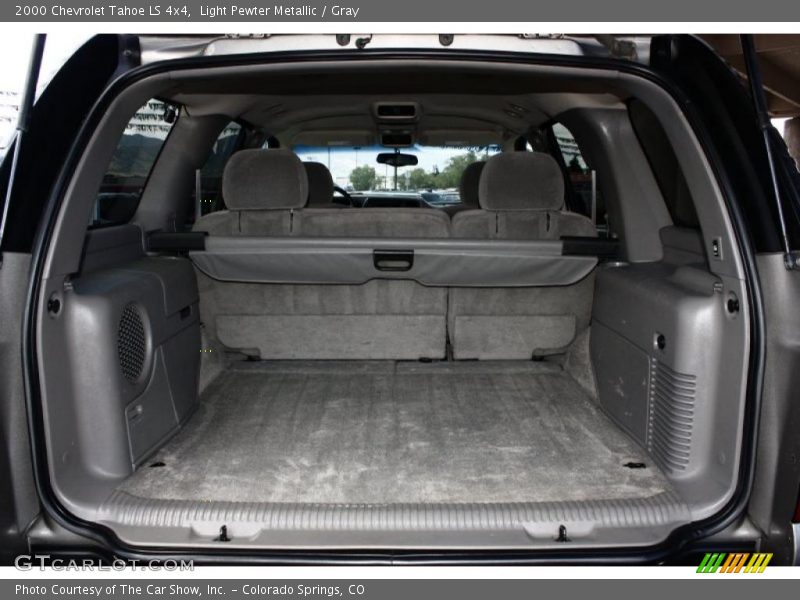 Light Pewter Metallic / Gray 2000 Chevrolet Tahoe LS 4x4