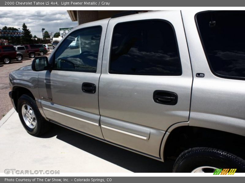 Light Pewter Metallic / Gray 2000 Chevrolet Tahoe LS 4x4