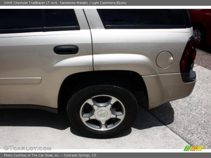 Sandstone Metallic / Light Cashmere/Ebony 2006 Chevrolet TrailBlazer LT 4x4