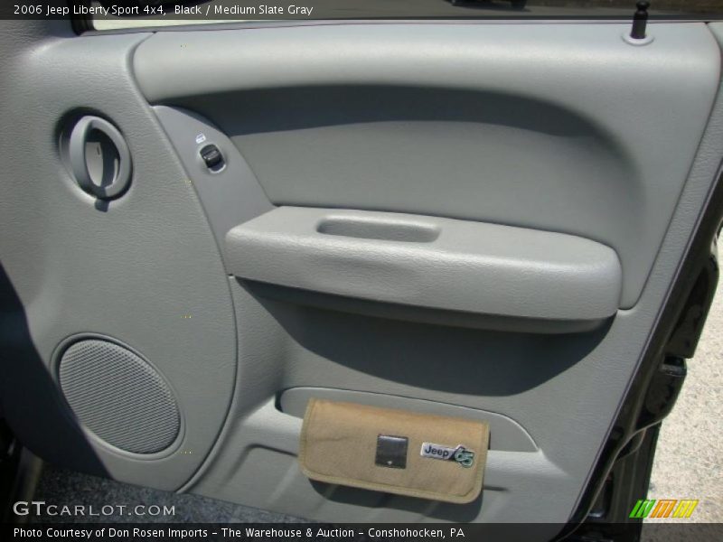 Black / Medium Slate Gray 2006 Jeep Liberty Sport 4x4