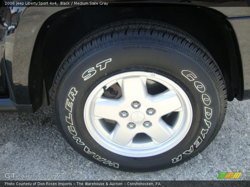 Black / Medium Slate Gray 2006 Jeep Liberty Sport 4x4