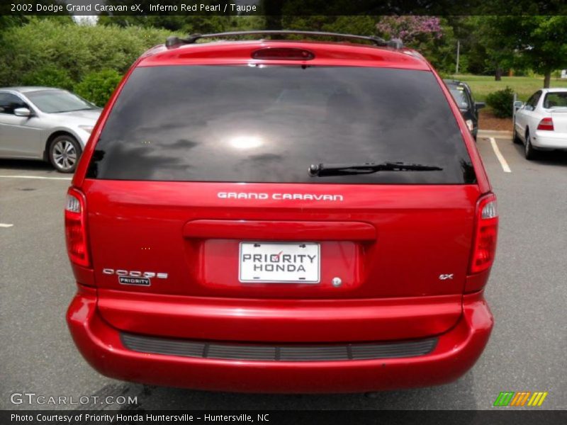 Inferno Red Pearl / Taupe 2002 Dodge Grand Caravan eX