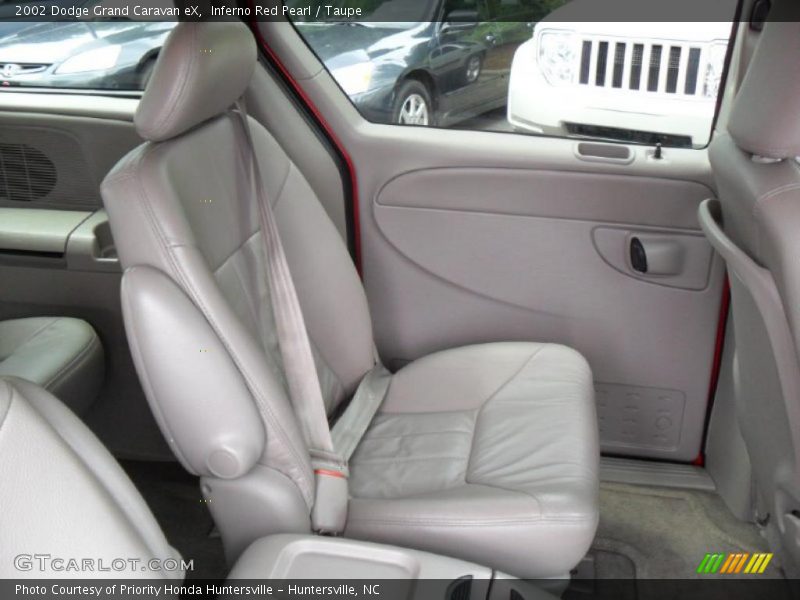Inferno Red Pearl / Taupe 2002 Dodge Grand Caravan eX