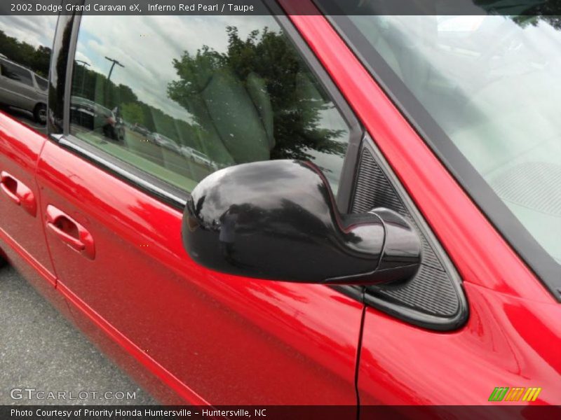 Inferno Red Pearl / Taupe 2002 Dodge Grand Caravan eX