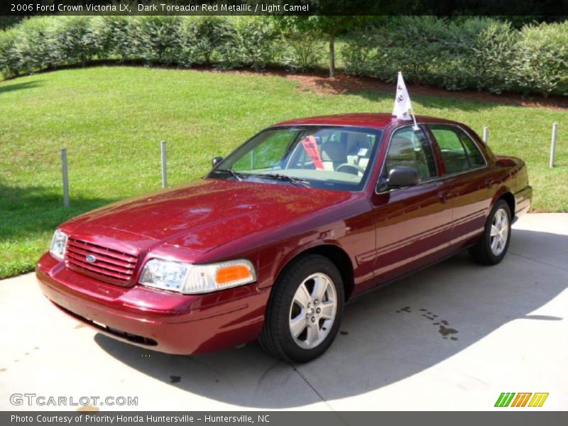 Dark Toreador Red Metallic / Light Camel 2006 Ford Crown Victoria LX