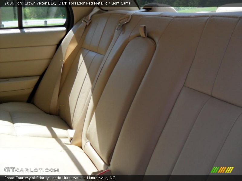 Dark Toreador Red Metallic / Light Camel 2006 Ford Crown Victoria LX