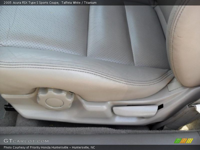 Taffeta White / Titanium 2005 Acura RSX Type S Sports Coupe