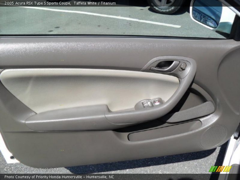Taffeta White / Titanium 2005 Acura RSX Type S Sports Coupe