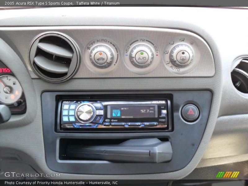 Taffeta White / Titanium 2005 Acura RSX Type S Sports Coupe