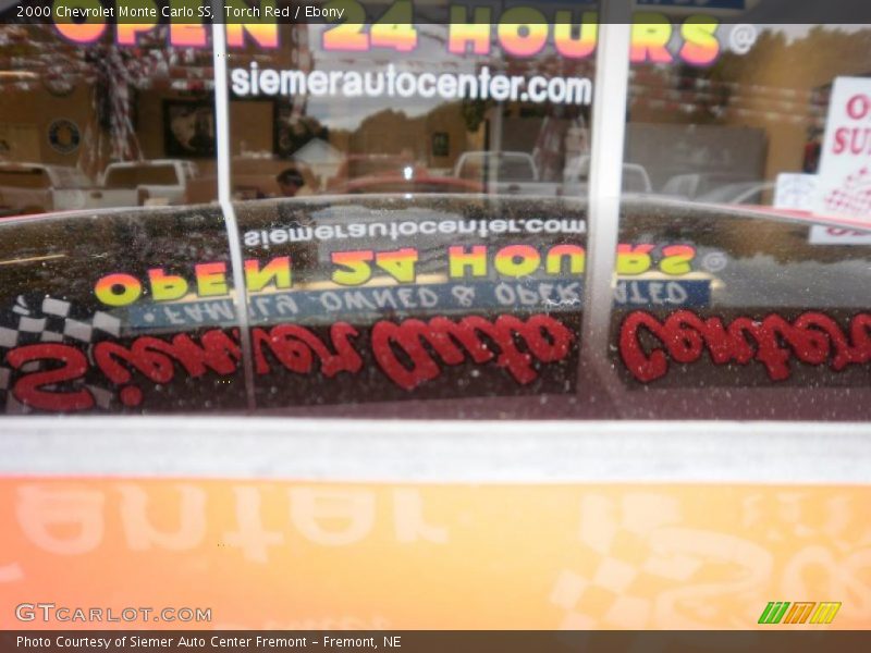 Torch Red / Ebony 2000 Chevrolet Monte Carlo SS