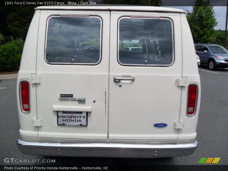 White / Dark Blue 1991 Ford E Series Van E150 Cargo