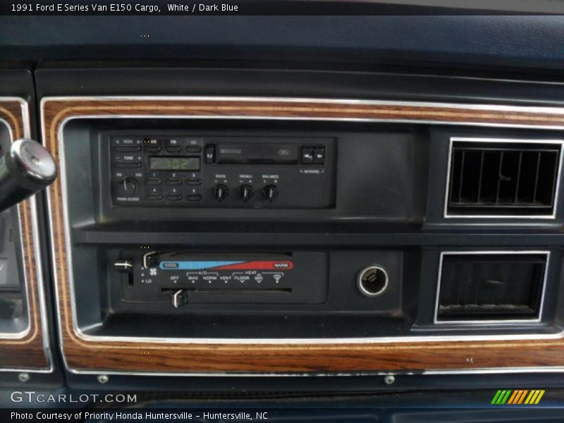 White / Dark Blue 1991 Ford E Series Van E150 Cargo