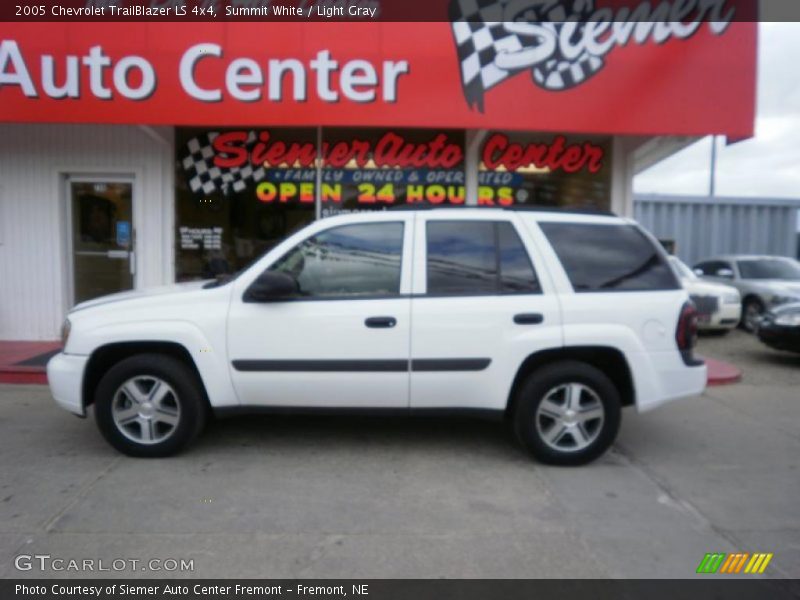 Summit White / Light Gray 2005 Chevrolet TrailBlazer LS 4x4