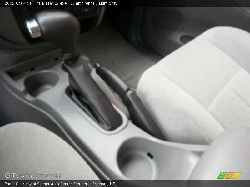 Summit White / Light Gray 2005 Chevrolet TrailBlazer LS 4x4