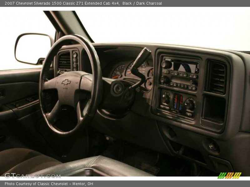 Black / Dark Charcoal 2007 Chevrolet Silverado 1500 Classic Z71 Extended Cab 4x4