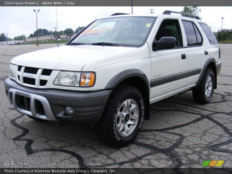 Alpine White / Gray 2004 Isuzu Rodeo S