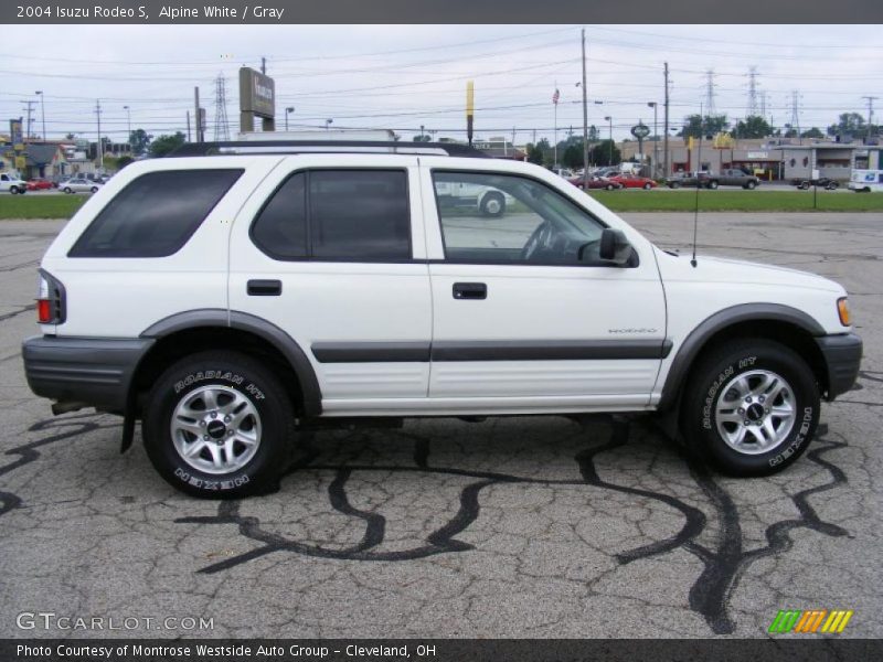 Alpine White / Gray 2004 Isuzu Rodeo S