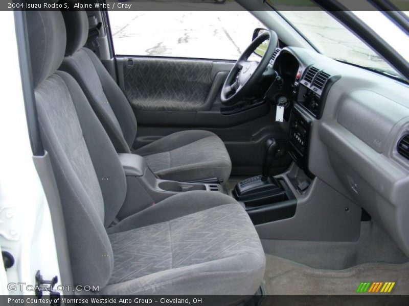 Alpine White / Gray 2004 Isuzu Rodeo S