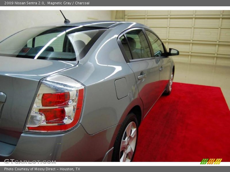 Magnetic Gray / Charcoal 2009 Nissan Sentra 2.0
